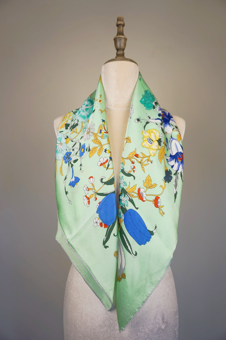 WSS-5808 Green Flower Garden Silk Scarf