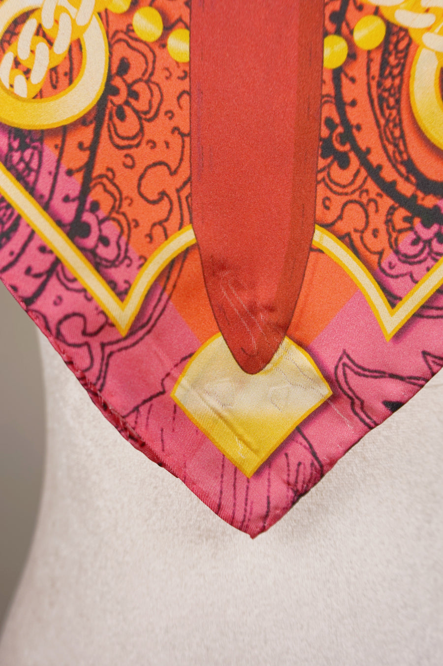 WSS-5810 Red Belts Luxury Style Silk Scarf ( little snagging problem )