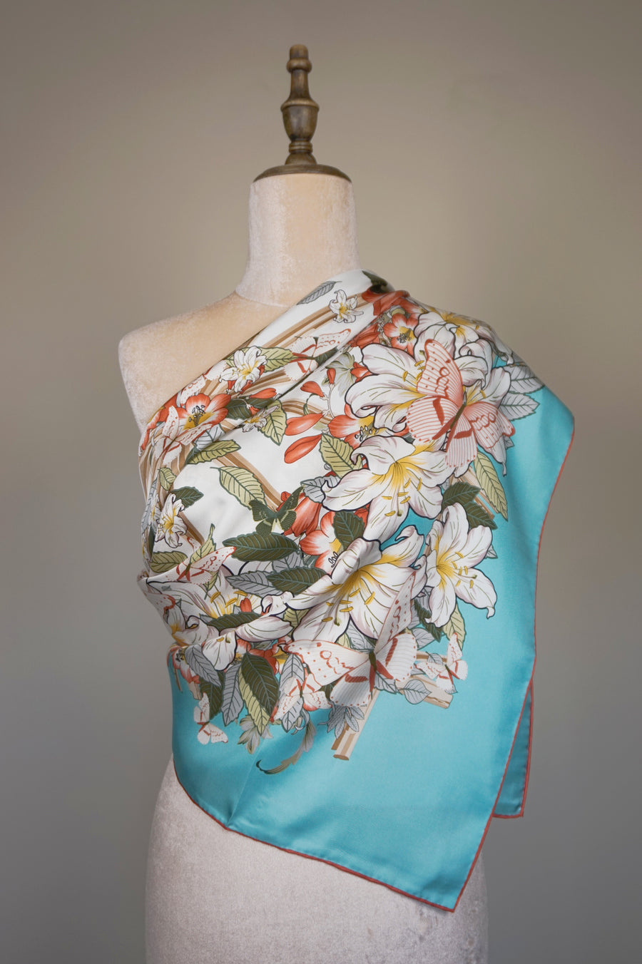 WSS-5811 Aqua Flower Feast Elegant Style Silk Scarf ( Queen's Favorite )