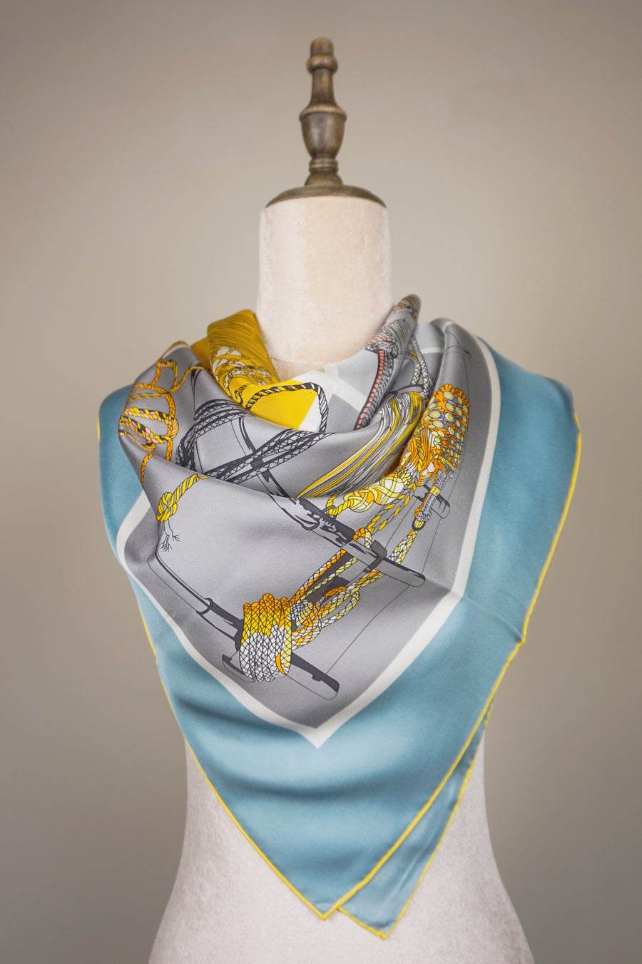 WSS-5826 Four Colors Tassels Luxury Style Silk Scarf