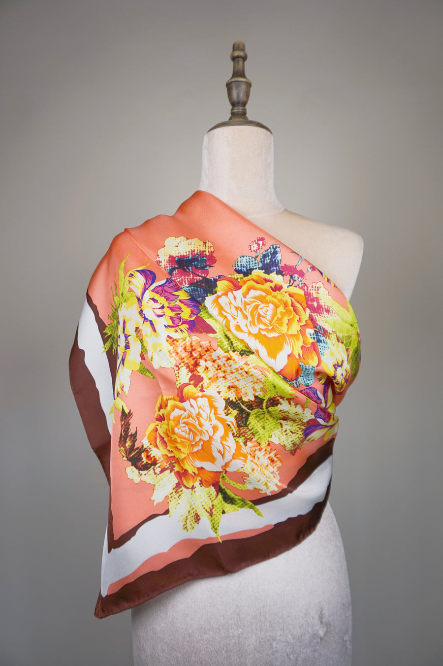 WSS-5832 Corak Flower Garden Luxury Style Silk Scarf