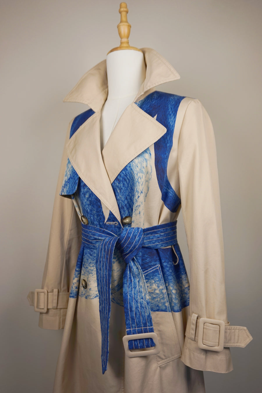 WTC-1629 Beige Mermaid Luxury Style Trench Coat ( Queen's Favorite )