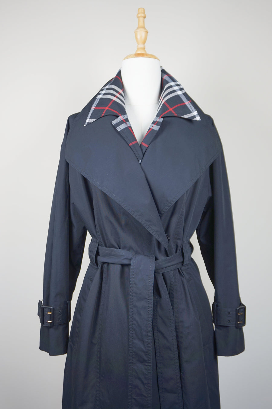 WTC-1418 Black Check Luxury Style Trench Coat ( check panel is detachable )