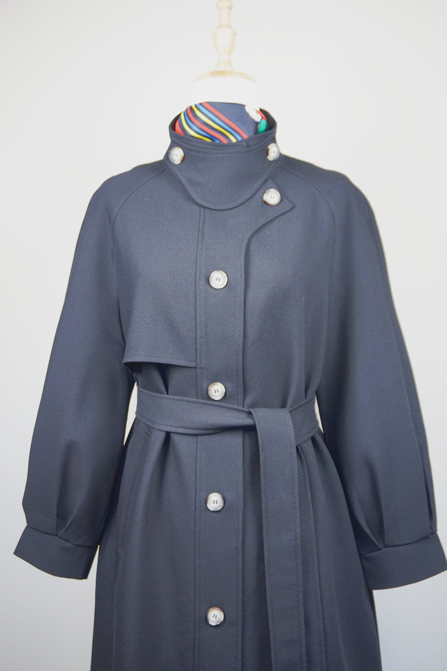 WTC-101811 Black Chic Tyle Trench Coat ( Scarf is not included )