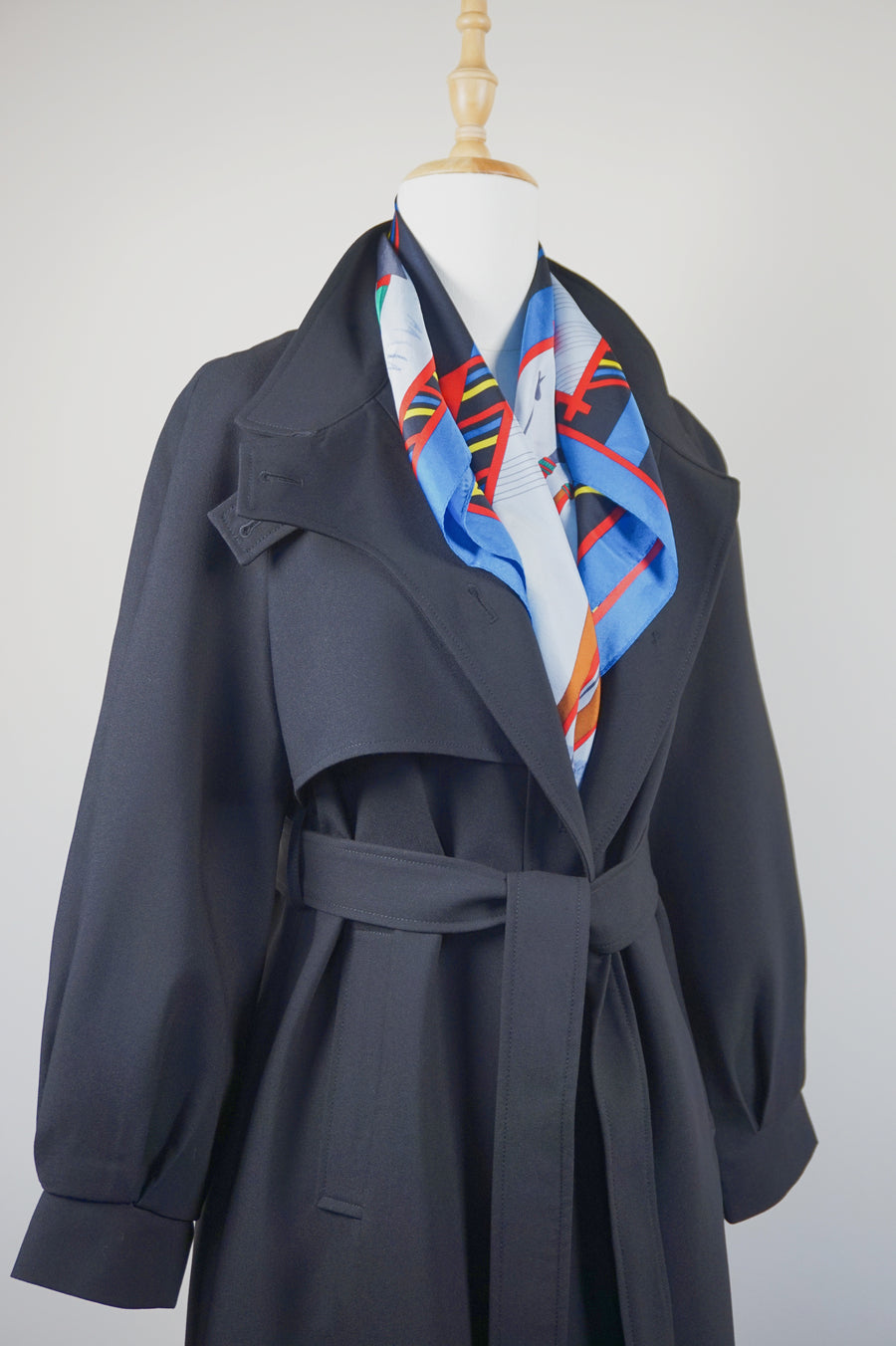 WTC-101811 Black Chic Tyle Trench Coat ( Scarf is not included )