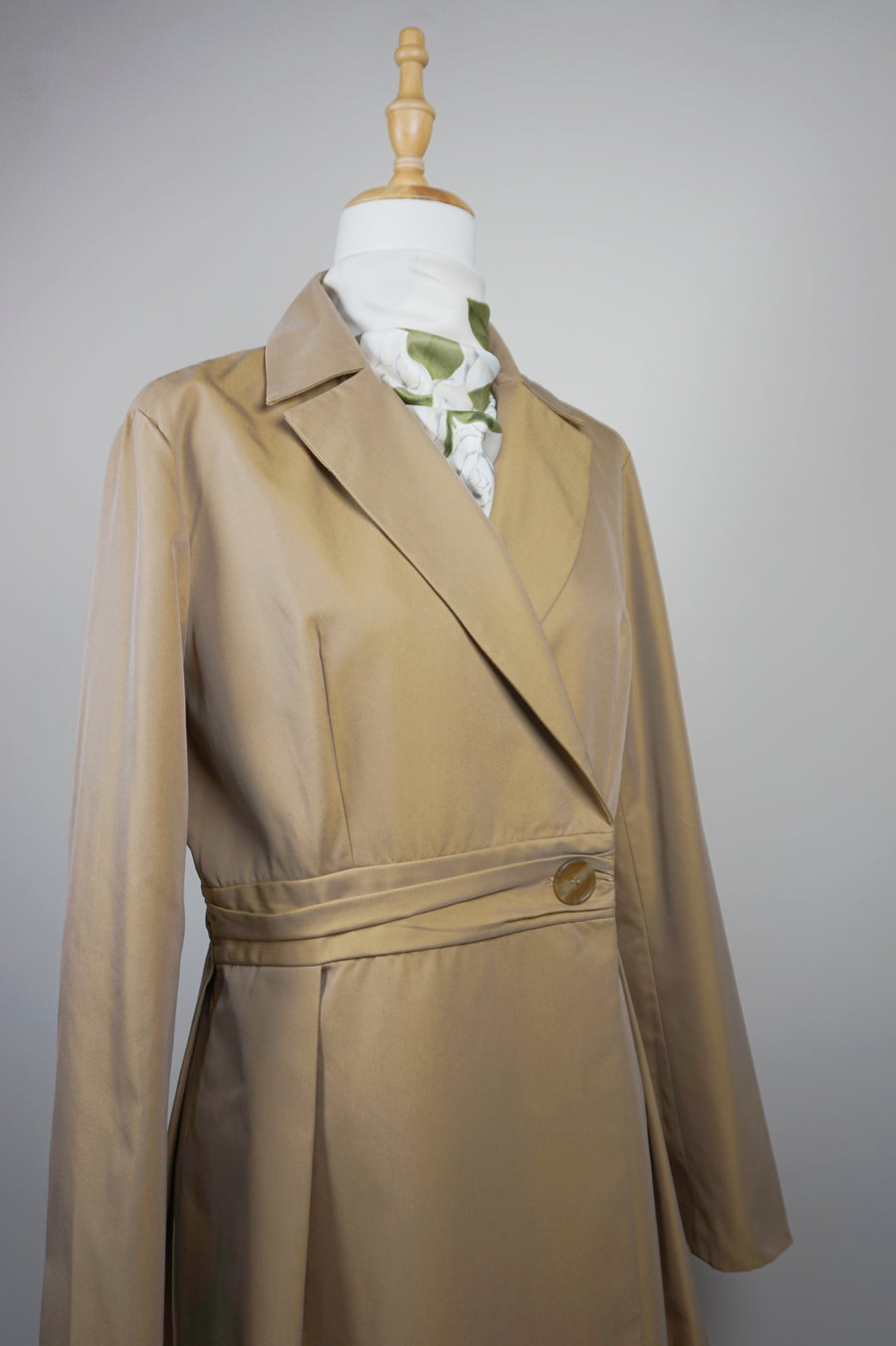 WTC-28003 Camel Chic Style Chameleon Trench Coat ( Scarf is not included )
