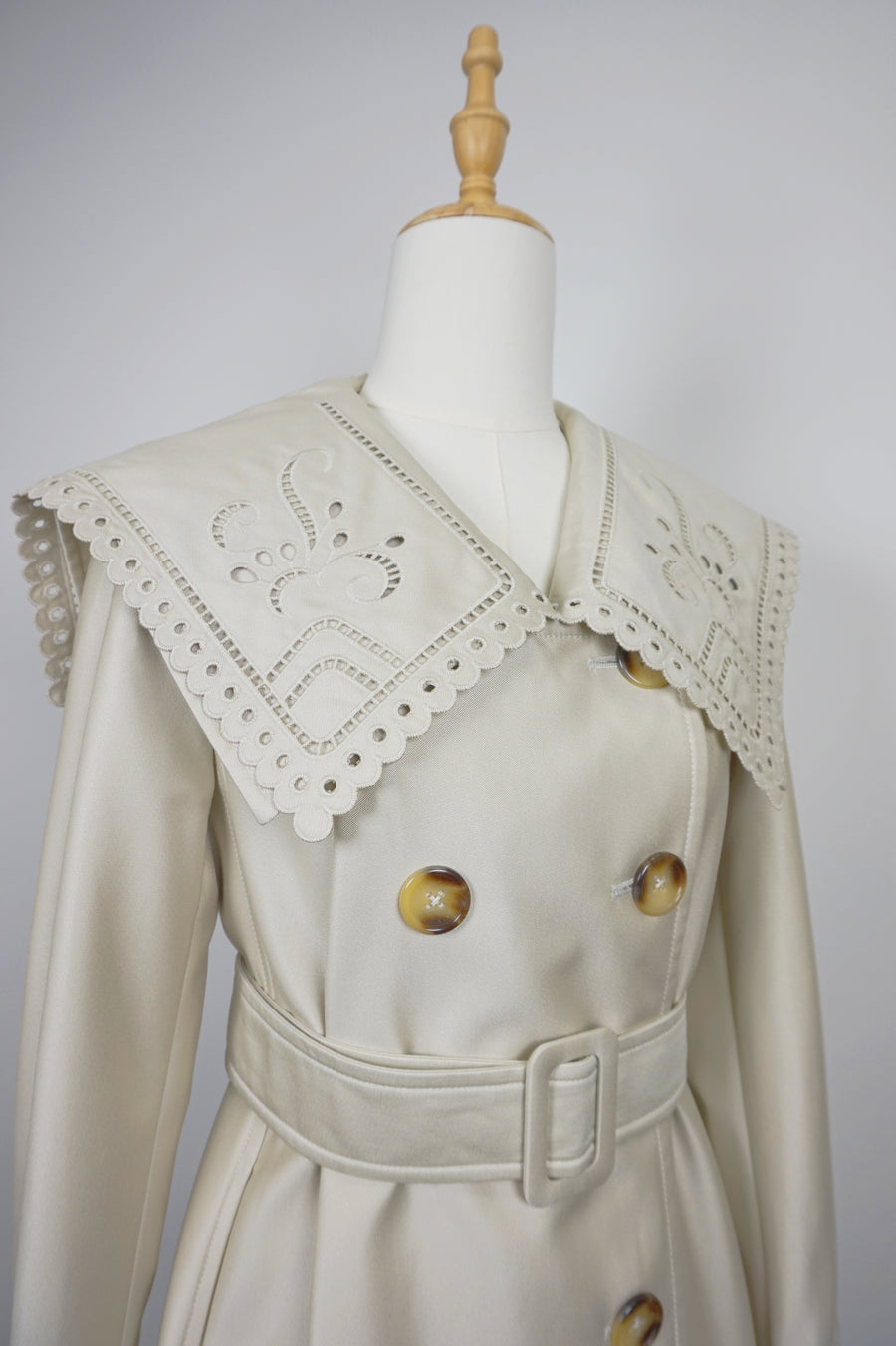 WTC-D3355 Beige Embroidered Collar Luxury Style Trench Coat