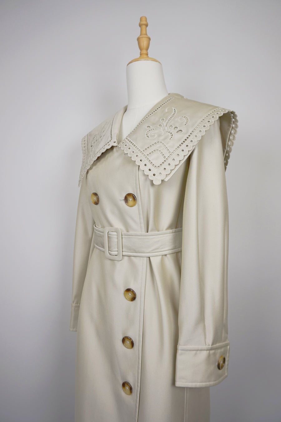 WTC-D3355 Beige Embroidered Collar Luxury Style Trench Coat