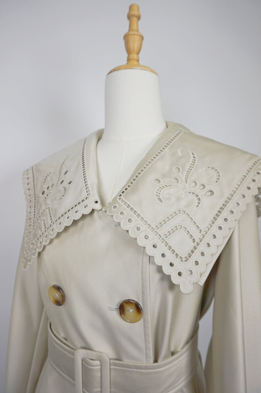 WTC-D3355 Beige Embroidered Collar Luxury Style Trench Coat
