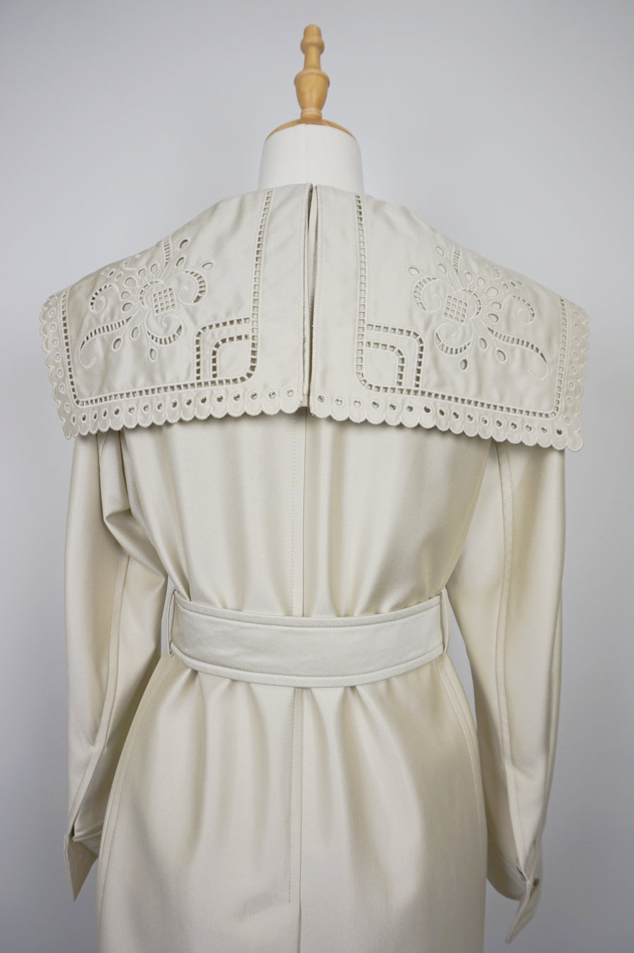 WTC-D3355 Beige Embroidered Collar Luxury Style Trench Coat