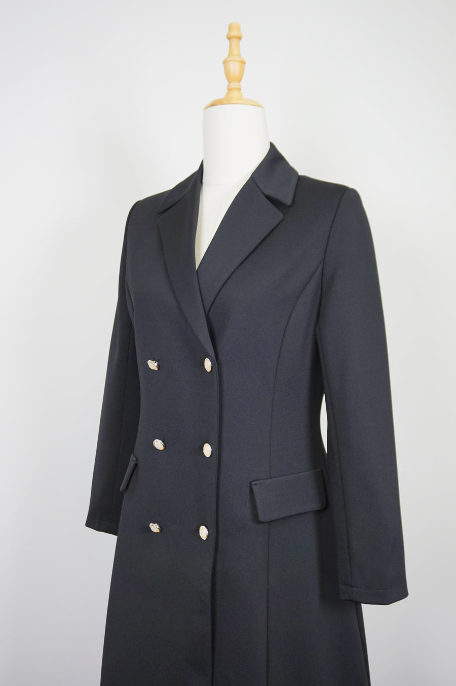 WTC-100JZ Black Elegant Style Long Trench Coat
