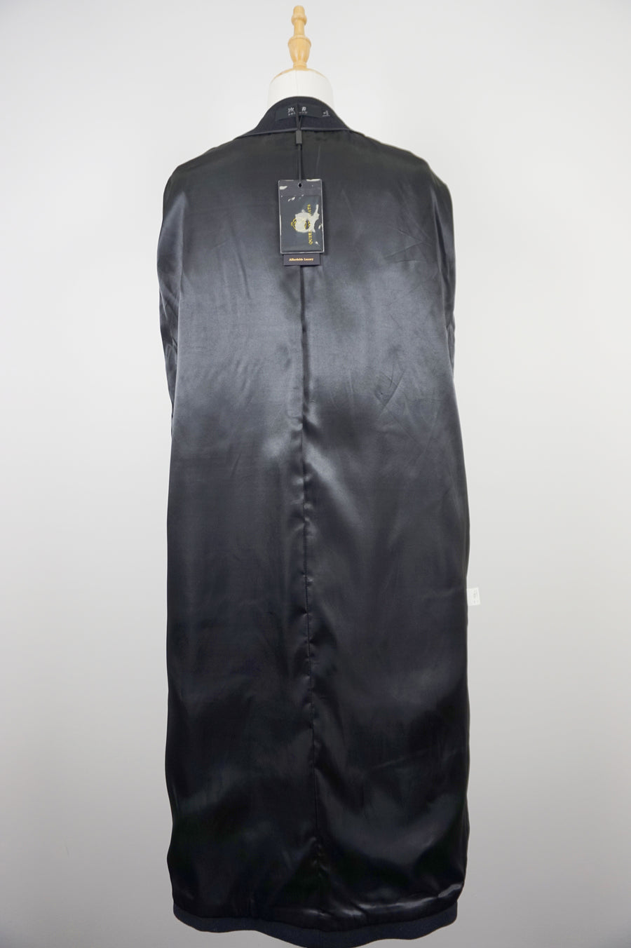 WWC-7092 Black Chic Style 50% Wool Coat with Red Real Fur Pockets